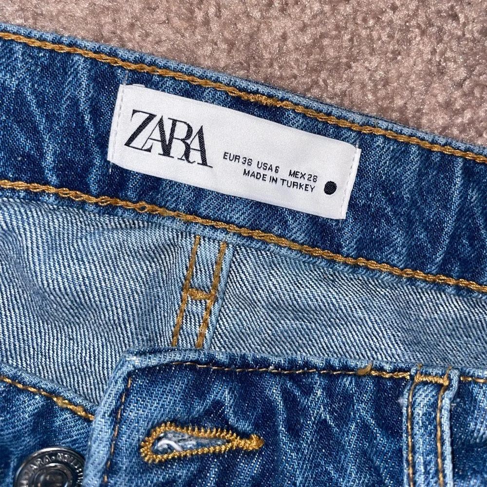 Denim shorts - Picture 4 of 4